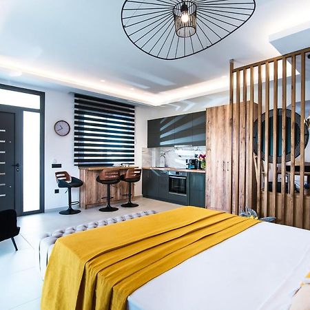 Harakiano Apts 1 Malia  Bagian luar foto